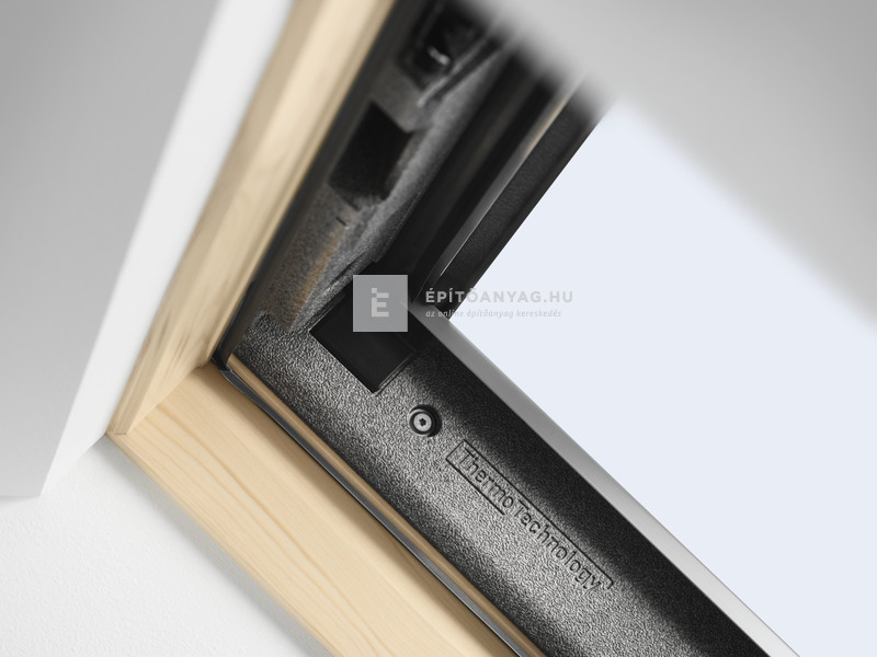 Velux GZL MK06 1051B Standard fa billenő tetőtéri ablak, alsó kilincs 78x118 cm