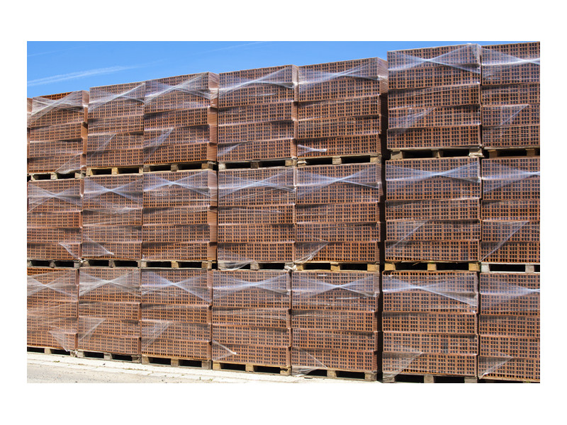 Téglák raklapon Téglák raklapon