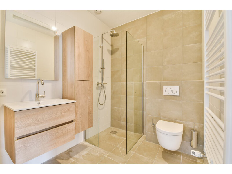 Az épített zuhany segítségével teljesen személyre szabhatjuk a fürdőszobát Az épített zuhany segítségével teljesen személyre szabhatjuk a fürdőszobát