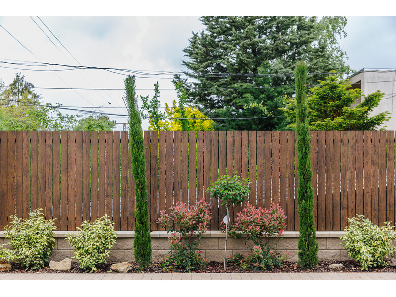 gondozásmentes kerítés előre gyártott elemekből összeállítható a gondozásmentes kerítés - az anyagokat az építőanyag webshopban vásárolhatod meg