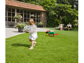 Béta-Floor Elite műfű, 4 m tekercsszél. Béta-Floor Elite műfű, 4 m tekercsszél.