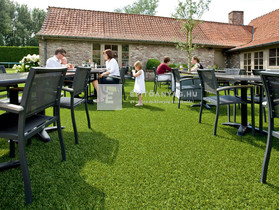 Béta-Floor Smaragd 50 műfű, 4 m tekercsszél. Béta-Floor Smaragd 50 műfű, 4 m tekercsszél.