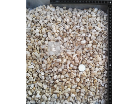Scherf márványzúzalék aranyokker 8-12 mm, 1000 kg Scherf márványzúzalék aranyokker 8-12 mm, 1000 kg