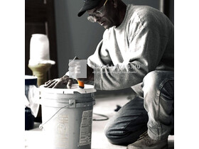 Fiskars CarbonMax visszahúzható pengekés Fiskars CarbonMax visszahúzható pengekés