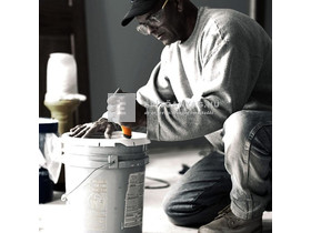 Fiskars CarbonMax visszahúzható pengekés Fiskars CarbonMax visszahúzható pengekés