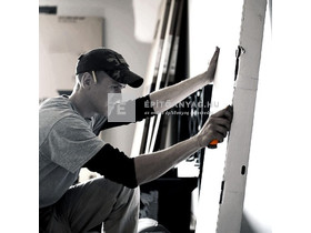 Fiskars CarbonMax visszahúzható pengekés Fiskars CarbonMax visszahúzható pengekés