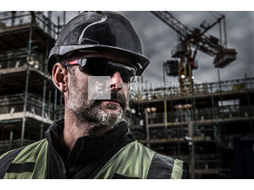 Milwaukee védőszemüveg sötétített Milwaukee védőszemüveg sötétített