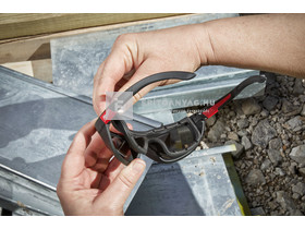 Milwaukee Prémium védőszemüveg tömítéssel sötétített-polarizált Milwaukee Prémium védőszemüveg tömítéssel sötétített-polarizált