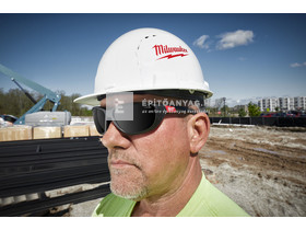 Milwaukee Prémium védőszemüveg tömítéssel sötétített-polarizált Milwaukee Prémium védőszemüveg tömítéssel sötétített-polarizált
