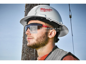 Milwaukee védőszemüveg sötétített, párásodásmentes Milwaukee védőszemüveg sötétített, párásodásmentes