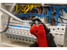 Milwaukee 4 az 1-ben blankoló fogó, 1 db Milwaukee 4 az 1-ben blankoló fogó, 1 db