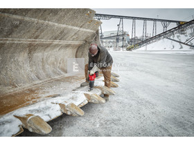 Milwaukee M18 ONEFHIWF1DS-121C nagy nyomatékú D-fogantyús ütvecsavarozó biztosítógyűrűvel Milwaukee M18 ONEFHIWF1DS-121C nagy nyomatékú D-fogantyús ütvecsavarozó biztosítógyűrűvel