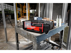 Milwaukee M18PRCDAB+-0 M18 Packout rádió/töltő Milwaukee M18PRCDAB+-0 M18 Packout rádió/töltő