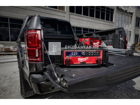 Milwaukee M18PRCDAB+-0 M18 Packout rádió/töltő Milwaukee M18PRCDAB+-0 M18 Packout rádió/töltő