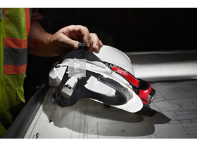 Milwaukee L4HL-301 USB újratölthető fejlámpa Milwaukee L4HL-301 USB újratölthető fejlámpa