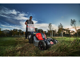 Milwaukee M18F2LM46-0 önjáró fűnyíró 46 cm Milwaukee M18F2LM46-0 önjáró fűnyíró 46 cm