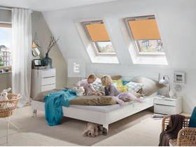 Roto Designo ZRE R6/R8DE M W Exclusiv belső roló, manuális 1-R01, fehér sín 5/7, 54x78 cm Roto Designo ZRE R6/R8DE M W Exclusiv belső roló, manuális 1-R01, fehér sín 5/7, 54x78 cm