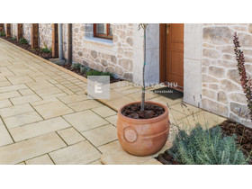 Semmelrock Bradstone Travero Medence szegély sarokelem melírozott homokkő 45x45x3,5 cm Semmelrock Bradstone Travero Medence szegély sarokelem melírozott homokkő 45x45x3,5 cm