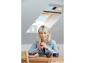 Roto R45 H 74x98 cm, billenő fa tetőtéri ablak Roto R45 H 74x98 cm, billenő fa tetőtéri ablak