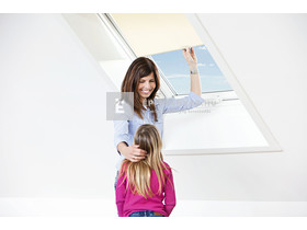 Roto Designo ZRS R4/R7 DE M AL Standard belső roló, manuális 1-R03 5/7, 54x78 cm Roto Designo ZRS R4/R7 DE M AL Standard belső roló, manuális 1-R03 5/7, 54x78 cm