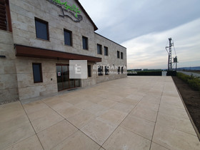 KK Kavics Manufaktúra Delphi Lap, mészkő 80x80x5 cm KK Kavics Manufaktúra Delphi Lap, mészkő 80x80x5 cm