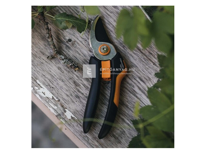 Fiskars Solid metszőolló, mellévágó P321