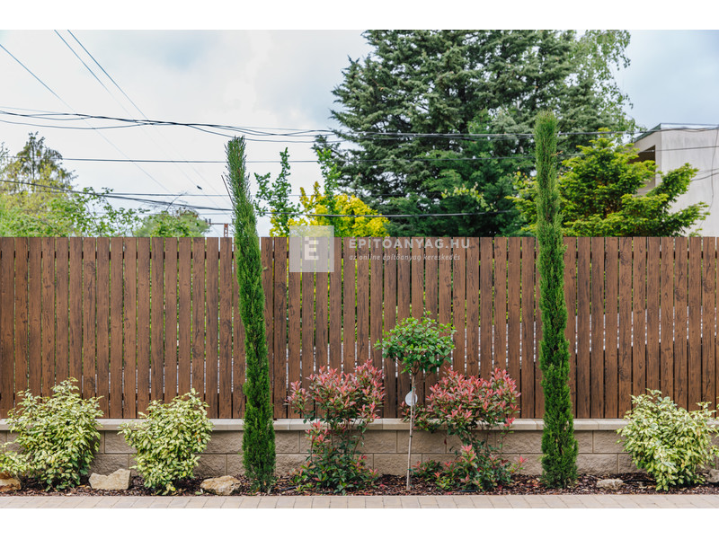 Everest Steel kerítéselem zárt 100, 0,5 mm dió 3 fm