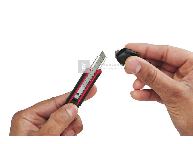 Milwaukee törhető pengés kés 13 szelvényes 9 mm