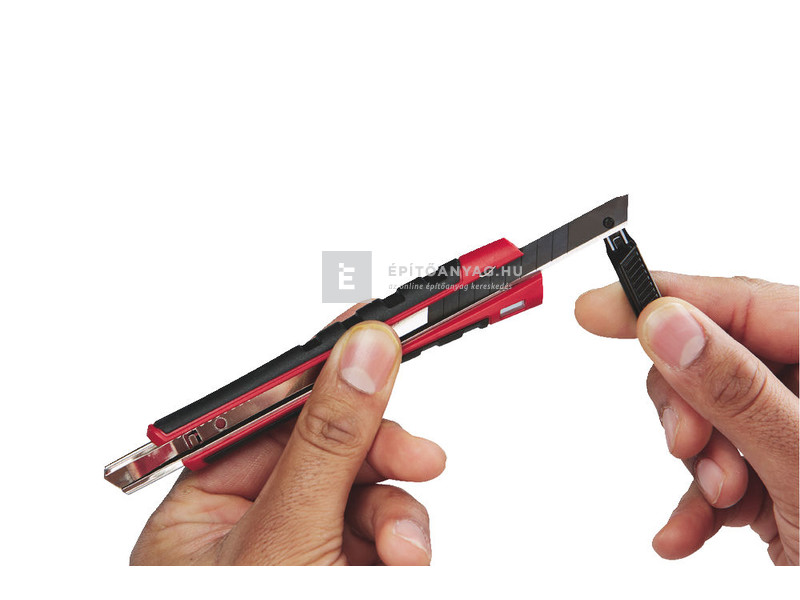 Milwaukee törhető pengés kés 13 szelvényes 9 mm