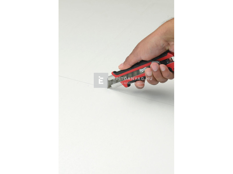 Milwaukee törhető pengés kés 7 szelvényes 25 mm