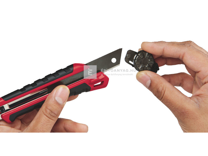 Milwaukee törhető pengés kés 7 szelvényes 25 mm