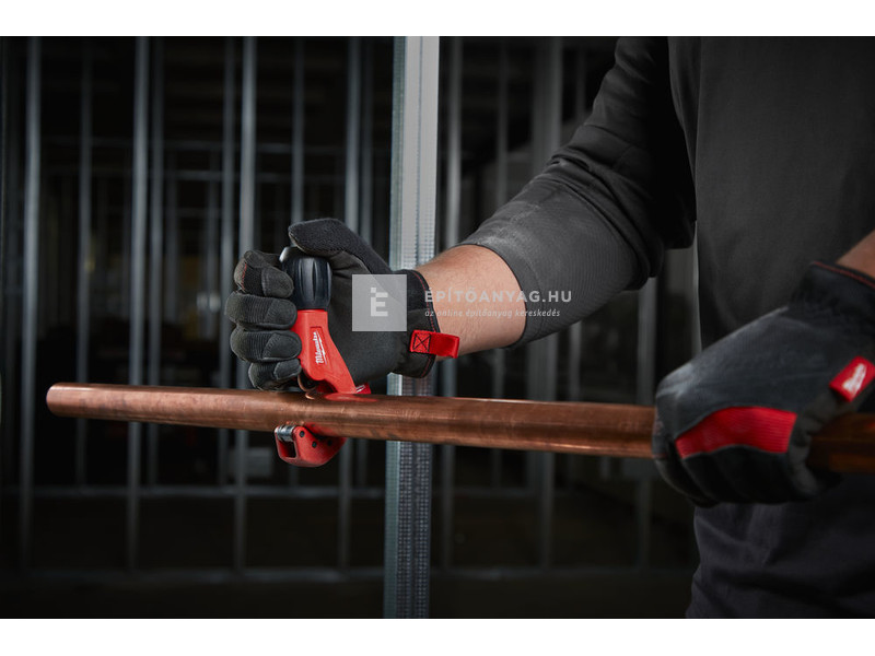 Milwaukee zárt előtolású rézcsővágó 3-28 mm