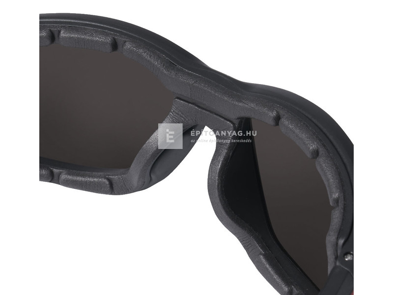 Milwaukee Prémium védőszemüveg tömítéssel sötétített-polarizált