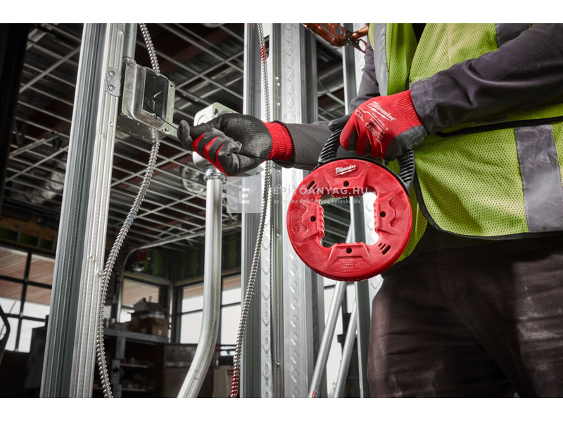 Milwaukee kábelbehúzó acél szalaggal 7,5 m