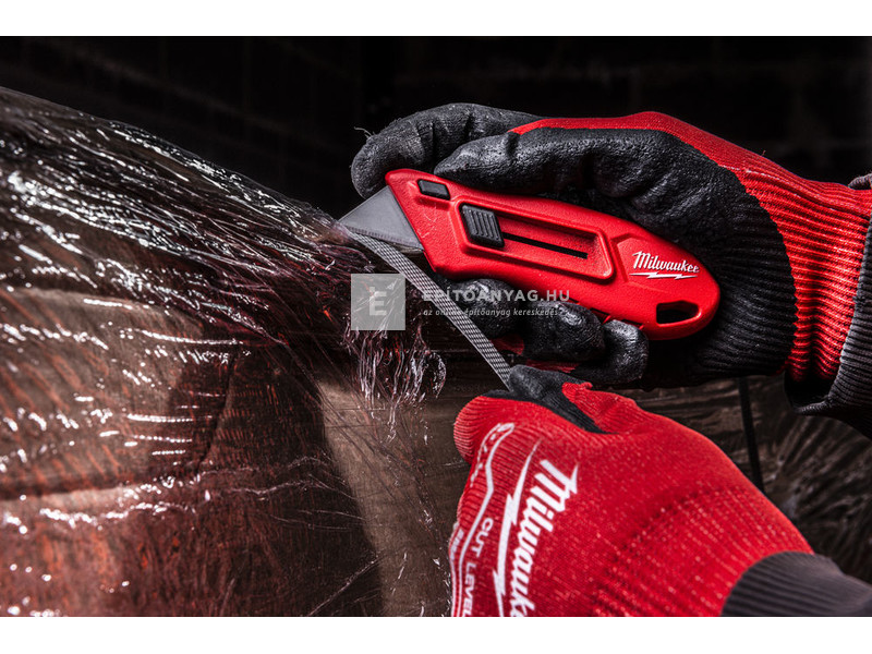 Milwaukee kompakt kitolható cserélhető pengés kés