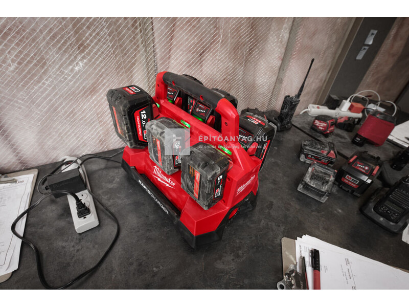 Milwaukee M18PC6 M18™ Packout™ 6-helyes gyorstöltő