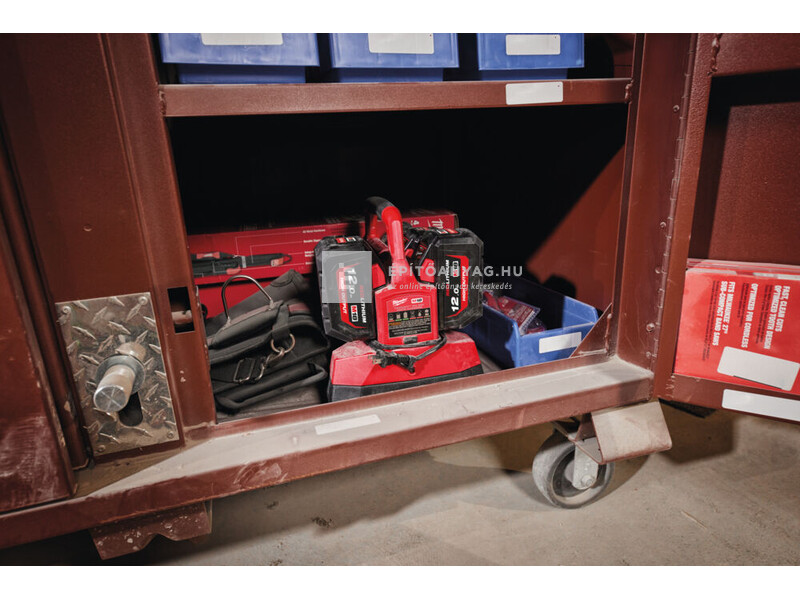 Milwaukee M18PC6 M18™ Packout™ 6-helyes gyorstöltő