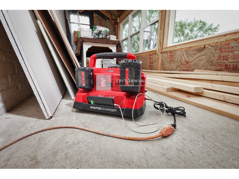 Milwaukee M18PC6 M18™ Packout™ 6-helyes gyorstöltő