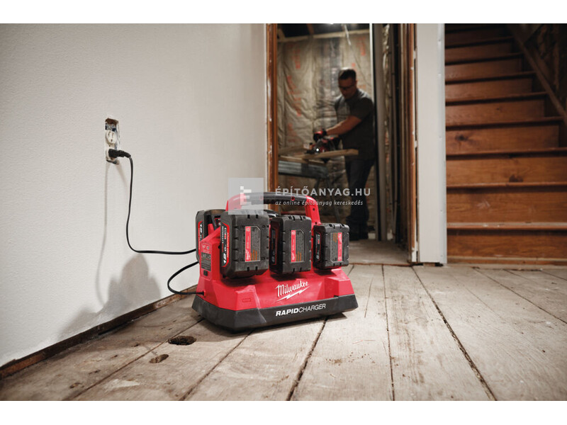 Milwaukee M18PC6 M18™ Packout™ 6-helyes gyorstöltő