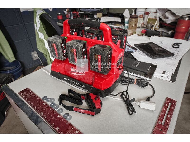 Milwaukee M18PC6 M18™ Packout™ 6-helyes gyorstöltő
