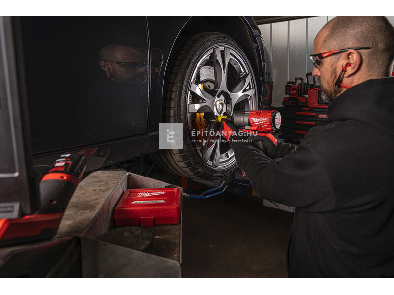 Milwaukee M18FHIWF12-502X  M18 FUEL™ ütvecsavarozó1/2˝ biztosítő gyűrűvel