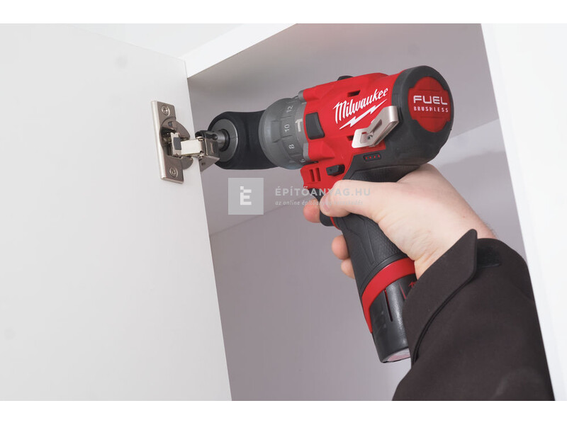 Milwaukee M12FPDXKIT-202X M12 FUEL™ szuperkompakt, levehető tokmányú ütvefúró-csavarozó