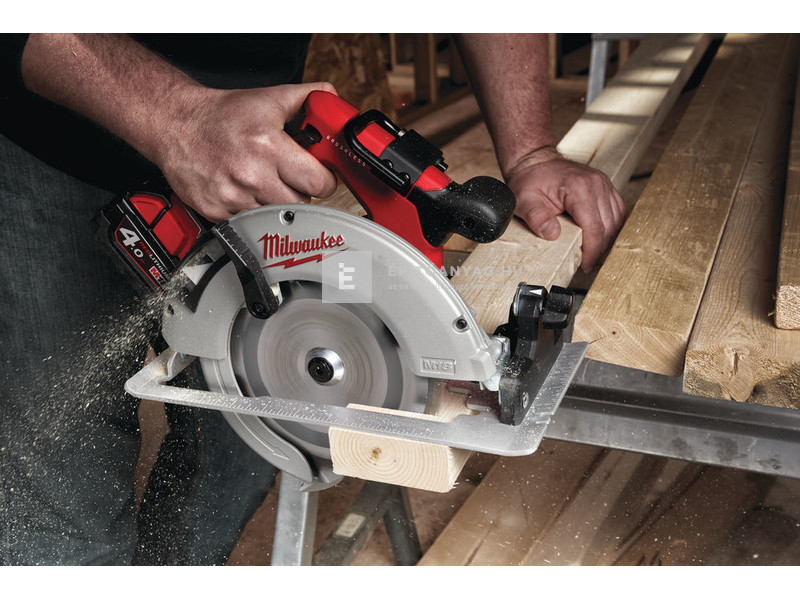 Milwaukee M18BLCS66-0X M18 szénkefe nélküli körfűrész 66 mm