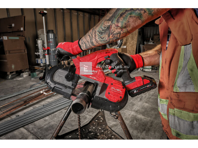 Milwaukee M18FBS85-202C M18 FUEL™ kompakt szalagfűrész