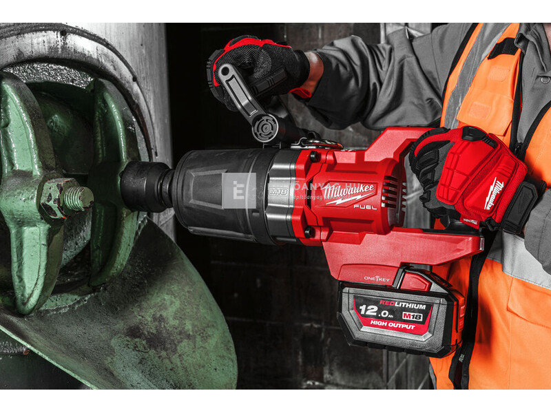 Milwaukee M18 ONEFHIWF1DS-121C nagy nyomatékú D-fogantyús ütvecsavarozó biztosítógyűrűvel