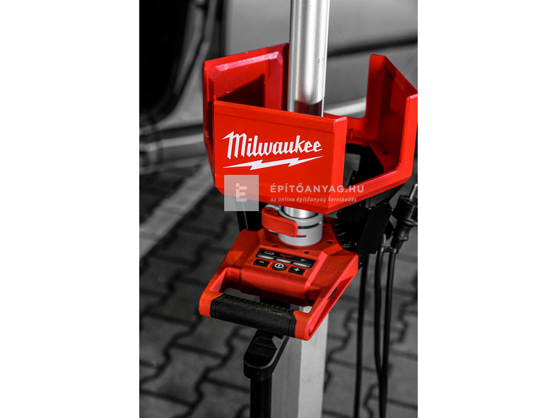 Milwaukee M18HOSALC-0 M18 nagy teljesítményű állványos térmegvilágító lámpa és töltő