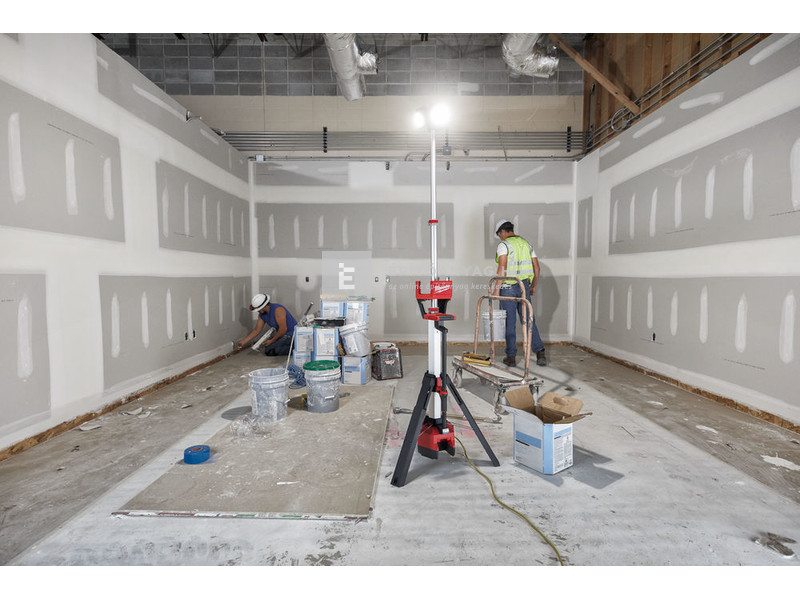 Milwaukee M18HOSALC-0 M18 nagy teljesítményű állványos térmegvilágító lámpa és töltő