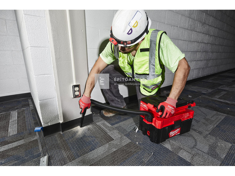 Milwaukee M18FPOVCL 18 Fuel packout nedves/száraz porszívó