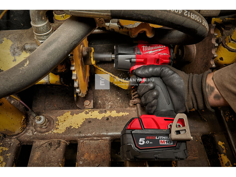 Milwaukee M18FMTIW2F12-502X M18 FUEL™ közepes nyomatékú ütvecsavarozó biztosítógyűrűvel