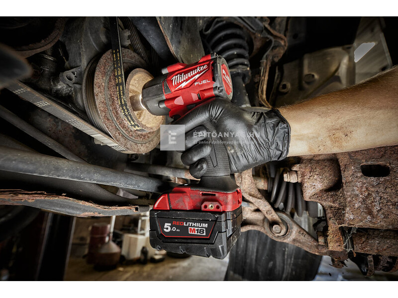 Milwaukee M18FMTIW2F12-502X M18 FUEL™ közepes nyomatékú ütvecsavarozó biztosítógyűrűvel
